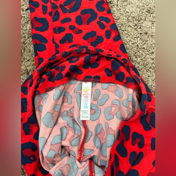 LulaRoe Americana 4th of July leggings - Picture 2 of 2